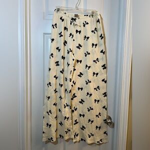 🦋 NWT Messy Bun just Chillin  Pajama Pants Cream with Black Bows size  xlarge